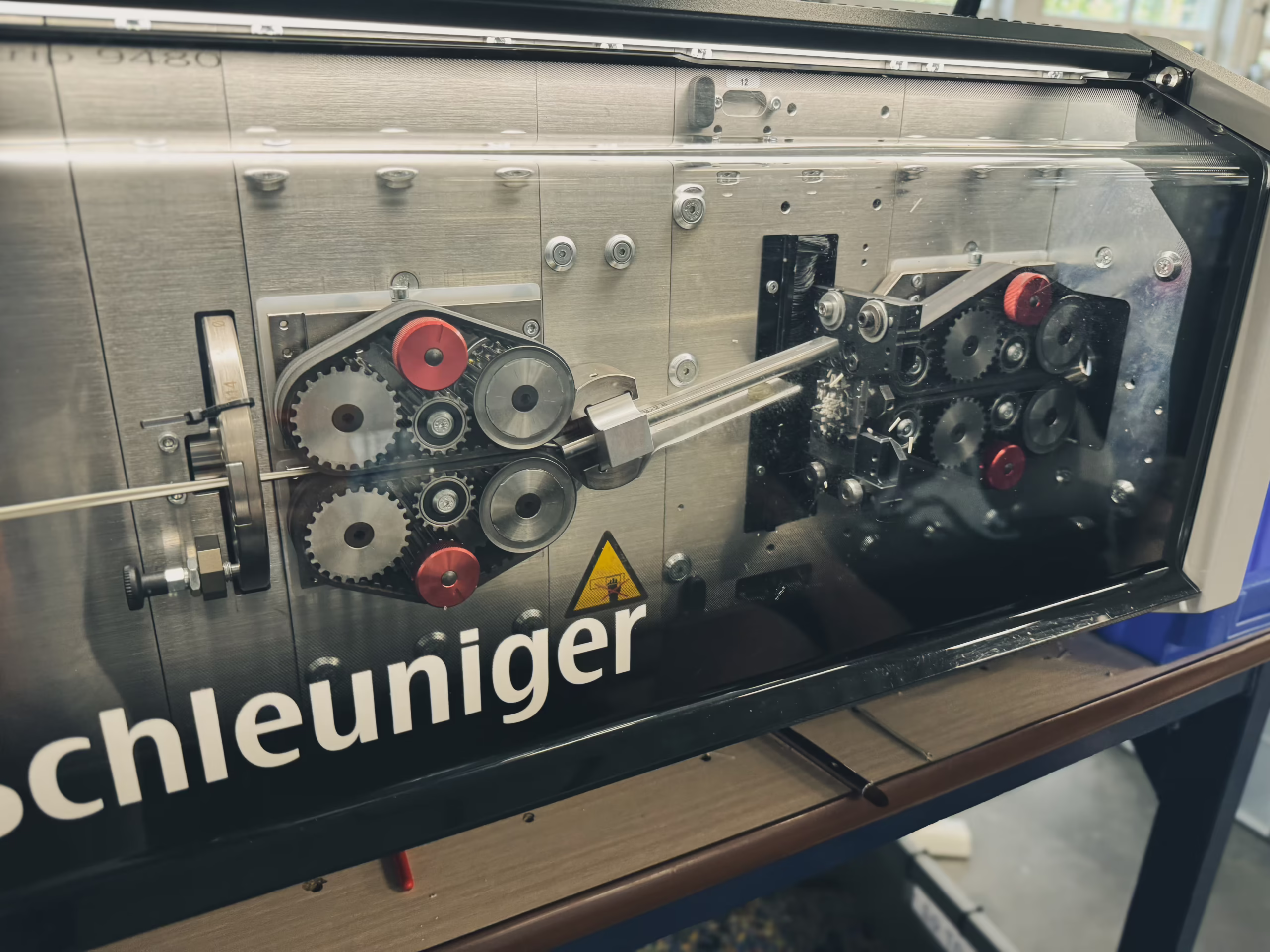 Schleuniger MultiStrip 9480 – automat do cięcia i odizolowywania przewodów