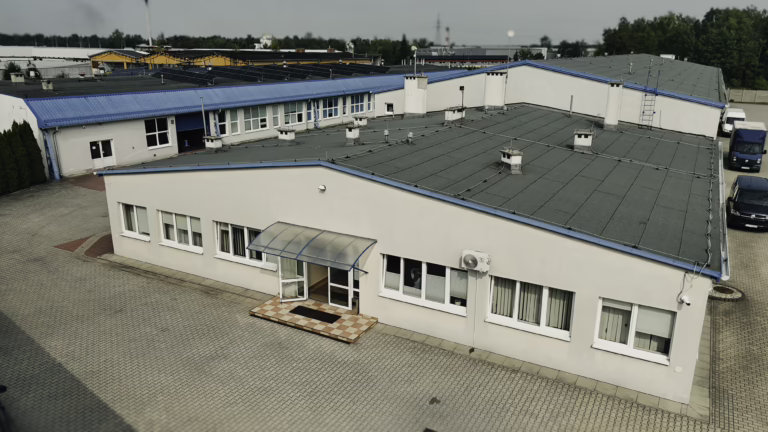 siedziba główna Starpol producent wiązek elektrycznych oraz elementów metalowych ze Starachowic