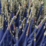 Prasy i urządzenia do zakuwania końcówek przewodów w Starpol