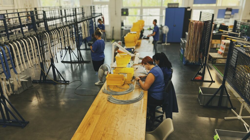 Serial wire harness production at STARPOL Starachowice