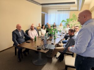 Starpol inwestuje w przyszłość! Szkolenie ze Sztucznej Inteligencji z ekspertem Arturem Pająkiem