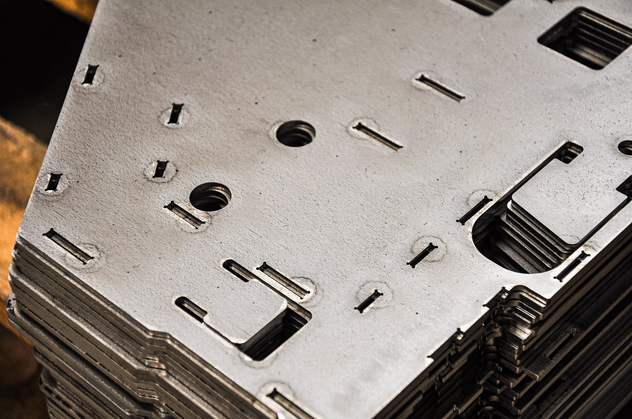 Komponent metalowy przygotowany do dalszych etapów produkcji maszyn