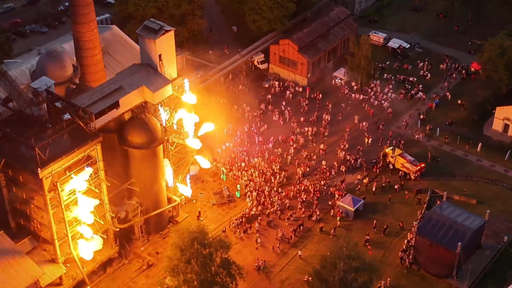 STARPOL podczas Festiwalu Światła przy Wielkim Piecu w Starachowicach podczas wydarzenia z okazji Dnia Dziecka.